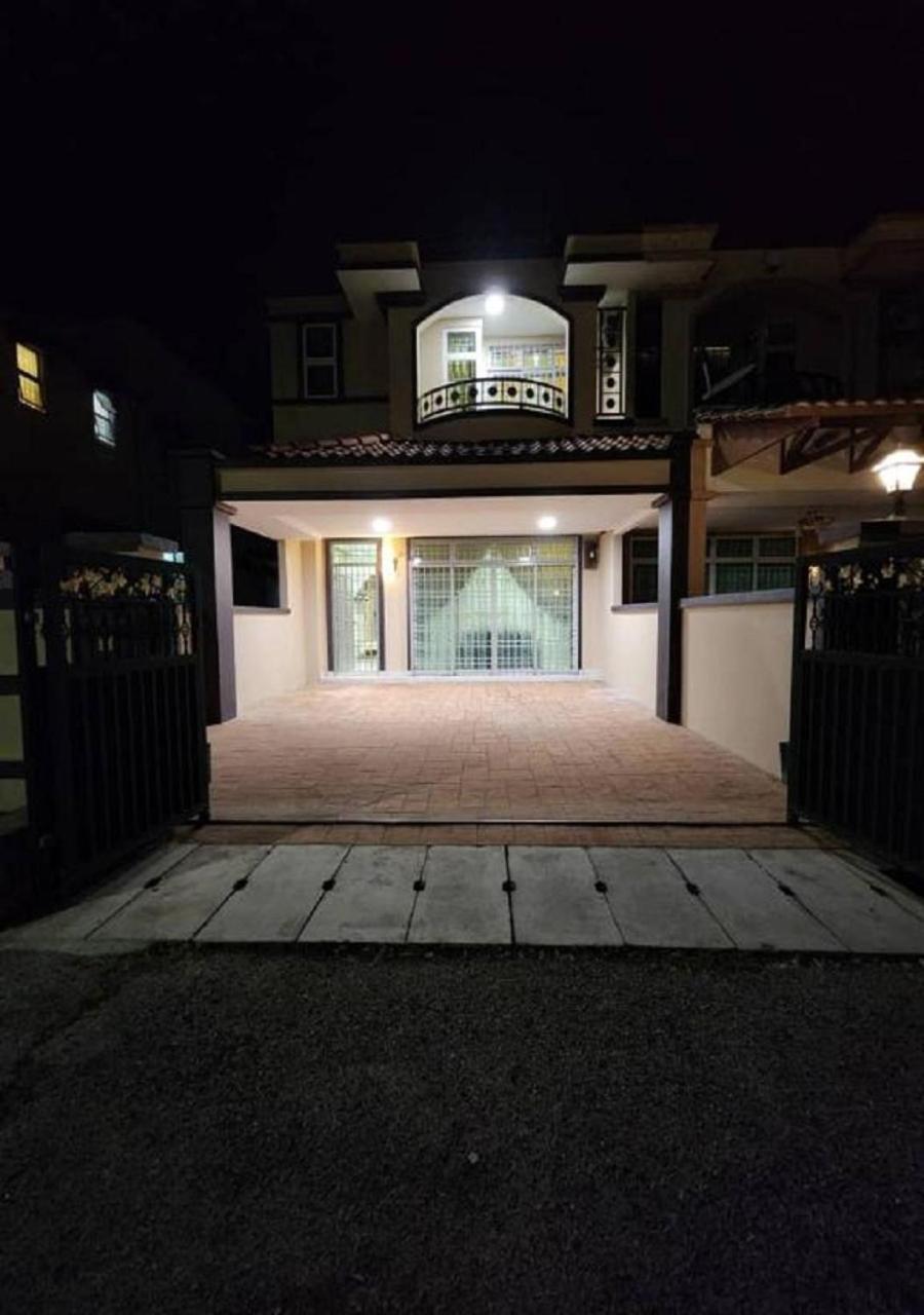 Galaxy Guest Home By Ipoh Maju Stay Luaran gambar